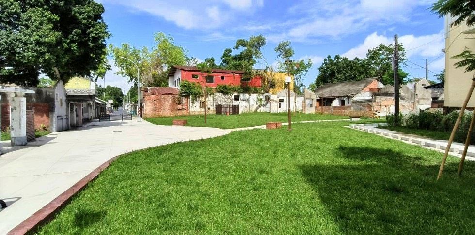 照片4-「鳳山行城漫旅」順應地形排水，簡單減量易維護的設計模式，成為內政部推薦推廣的優良案例