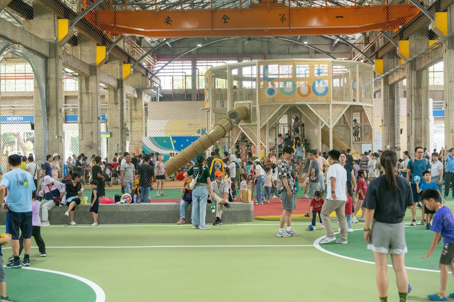 圖3_高雄親子遊樂園區開幕人潮盛況