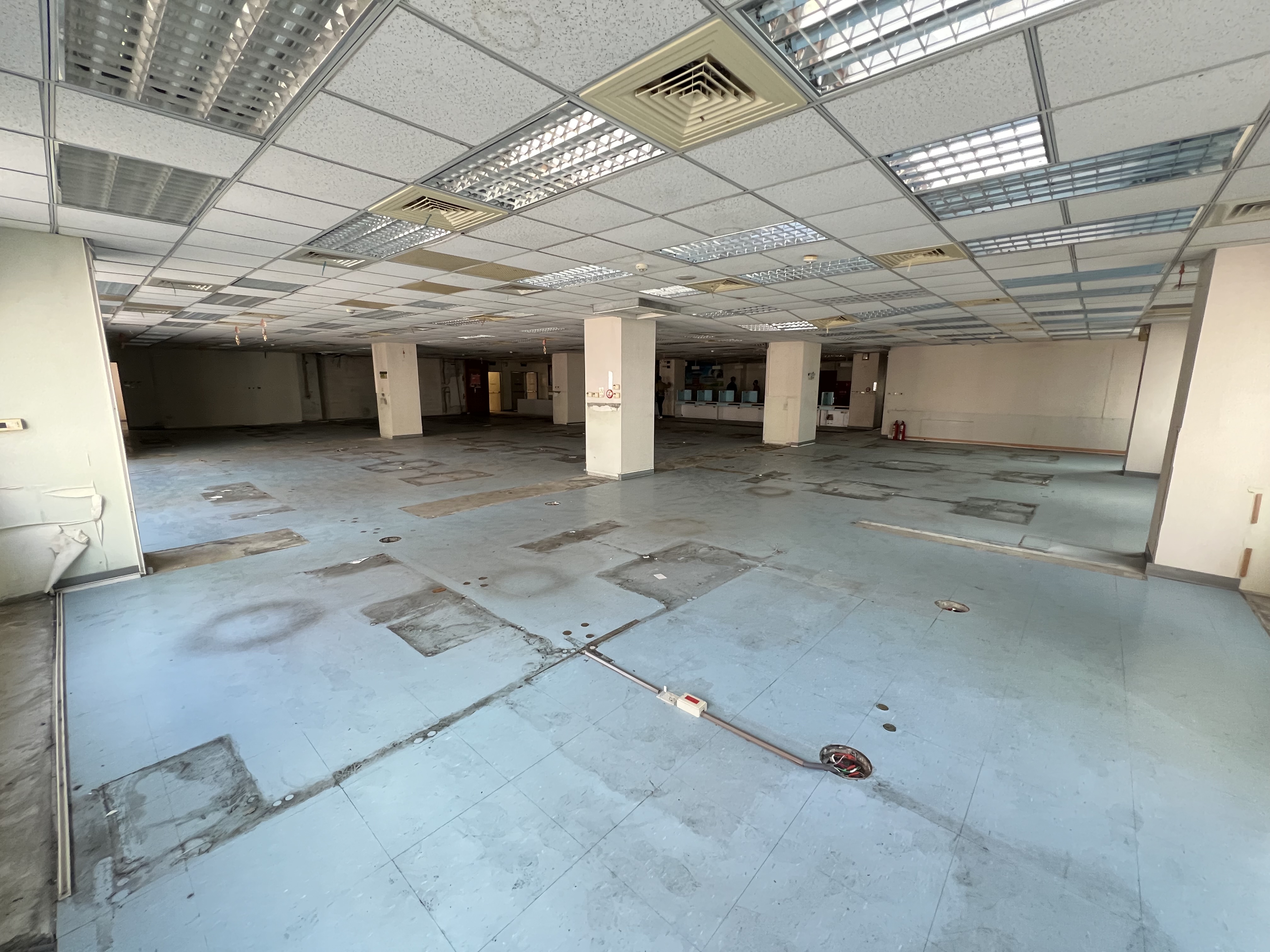 圖3 舊健保大樓室內裝修拆除前